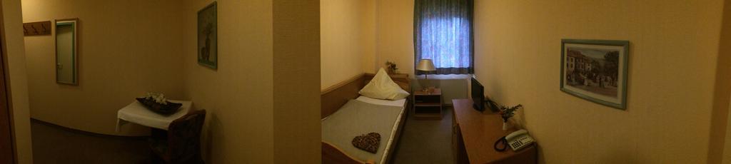 Hotel Ragusa Dormagen Habitación foto